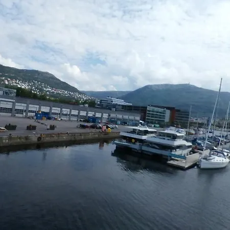 Yacht - Without Shower Tekne