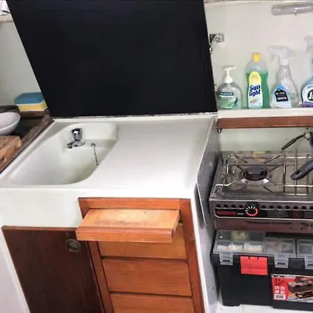 Yacht - Without Shower ספינת מלון ברגן