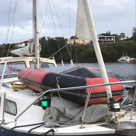 Yacht - Without Shower ספינת מלון ברגן