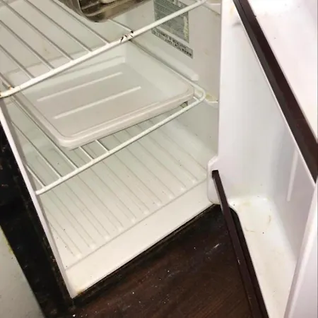 Yacht - Without Shower *