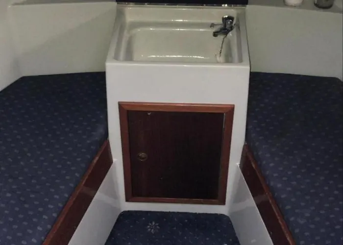 Πλωτό κατάλυμα Yacht - Without Shower