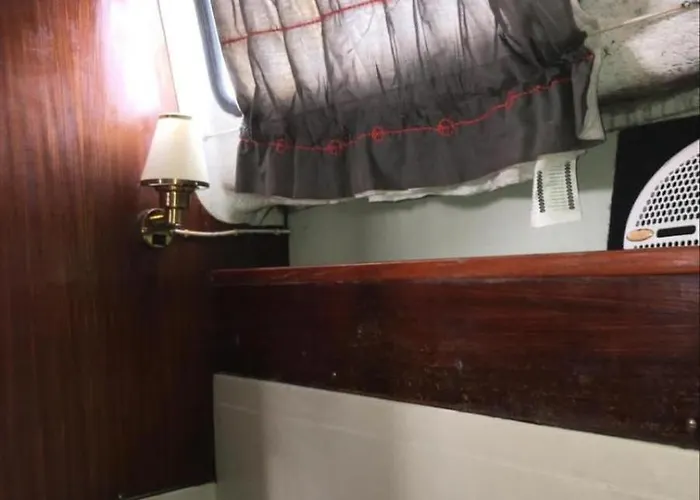 Yacht - Without Shower Tekne