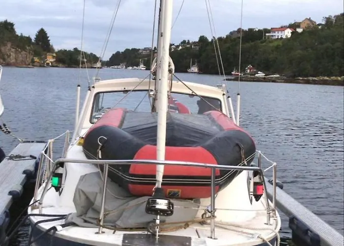 Yacht - Without Shower *